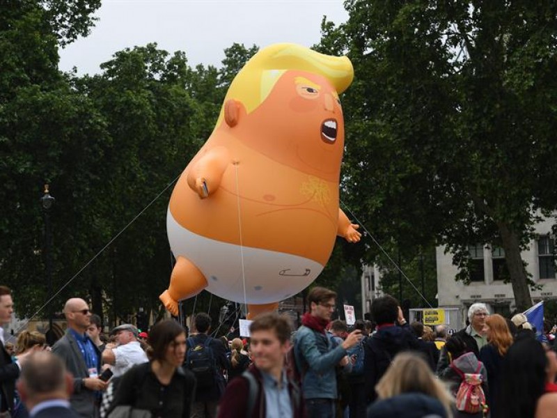Miles de personas gritan a Trump en Londres