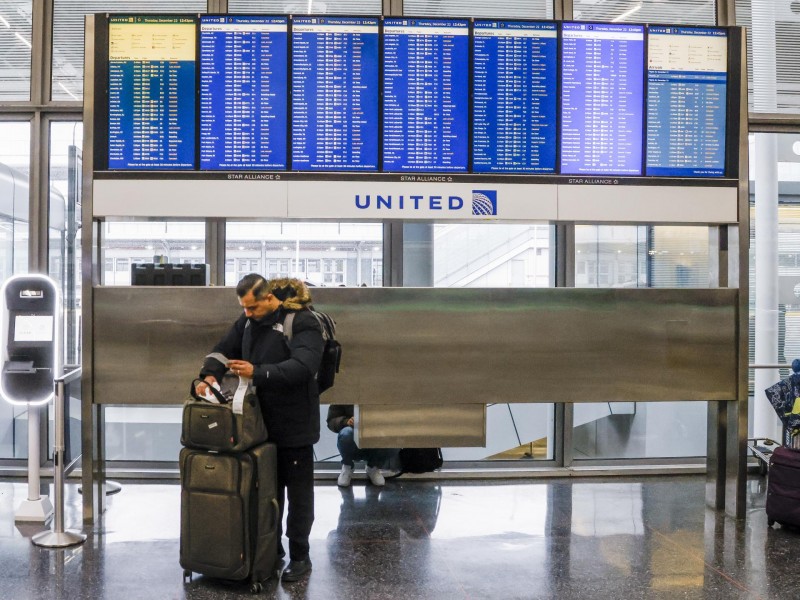 Miles de vuelos cancelados en EEUU por tormenta invernal