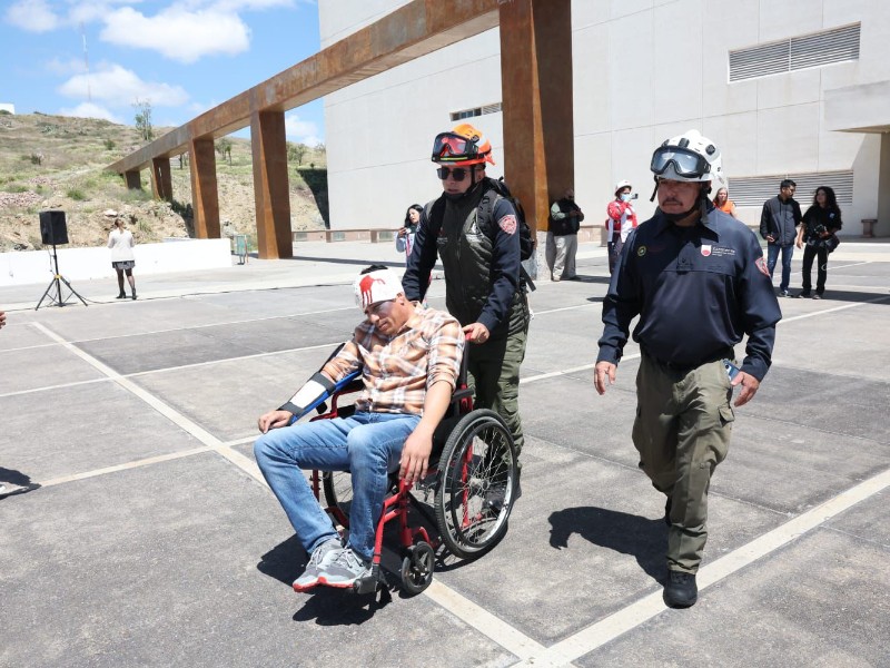 Miles de zacatecanos participaron en el Simulacro Nacional 2025