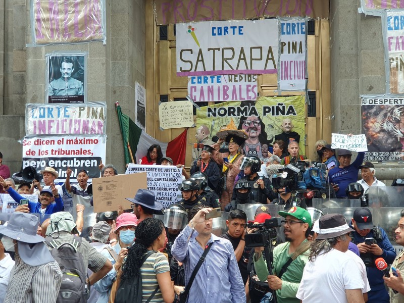 Miles marchan en la Cdmx en defensa de la SCJN