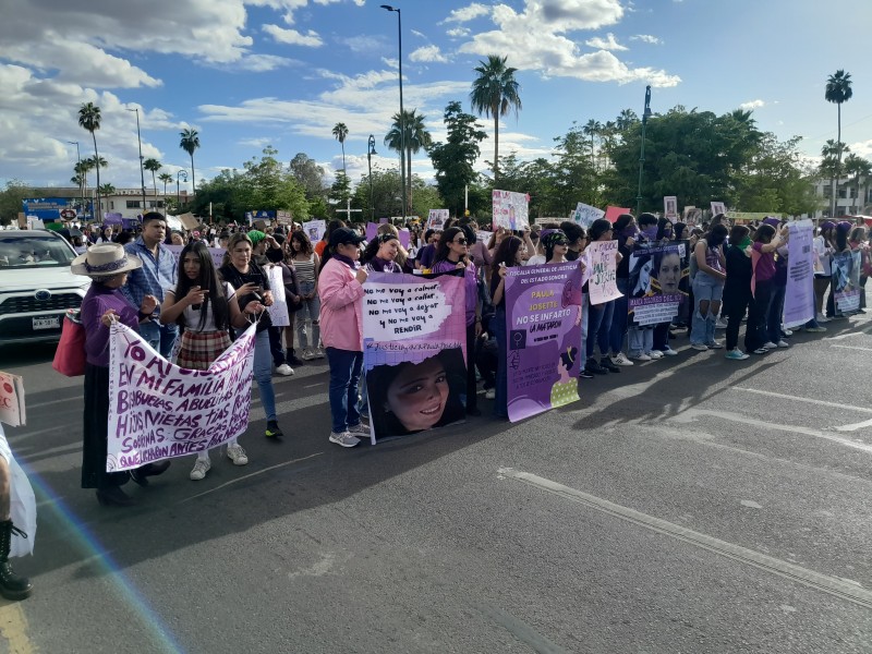 Miles marchan por el Día Internacional de la Mujer
