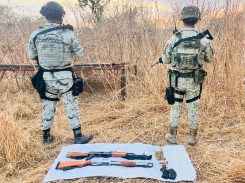 Militares aseguran armas y municiones en San Ignacio