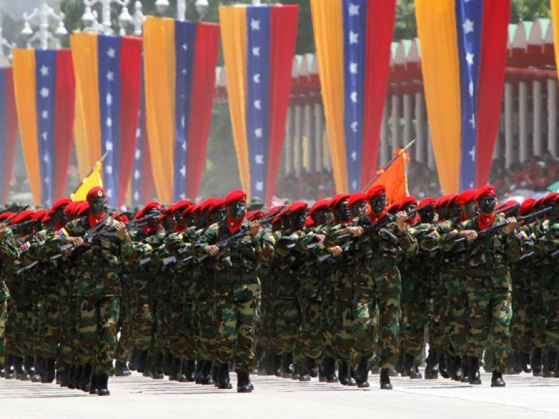 Militares venezolanos repudian 