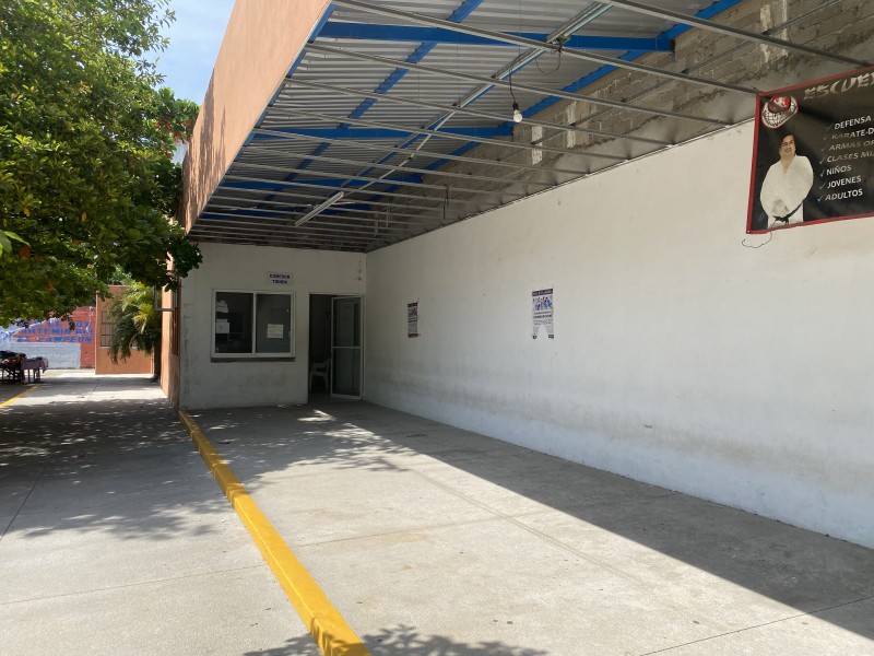 Módulo del Bienestar incumple horario para afiliar discapacitados en Zihuatanejo