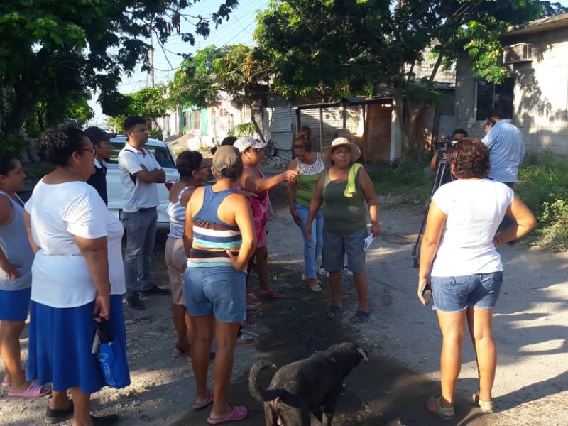 Molesta pavimentación a medias en Ampliación Villa Rica