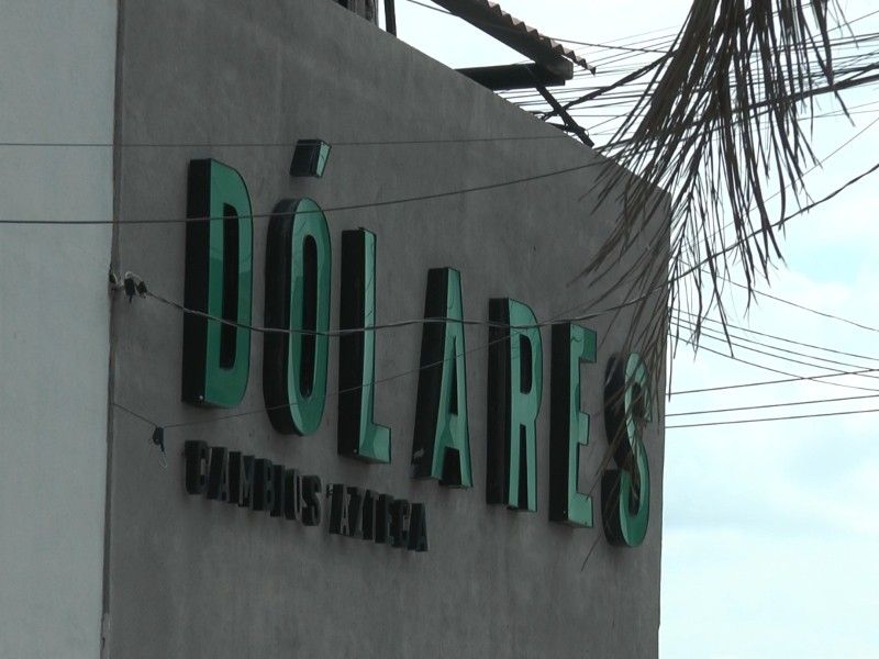 Moneda mexicana se mantiene firme ante el dólar
