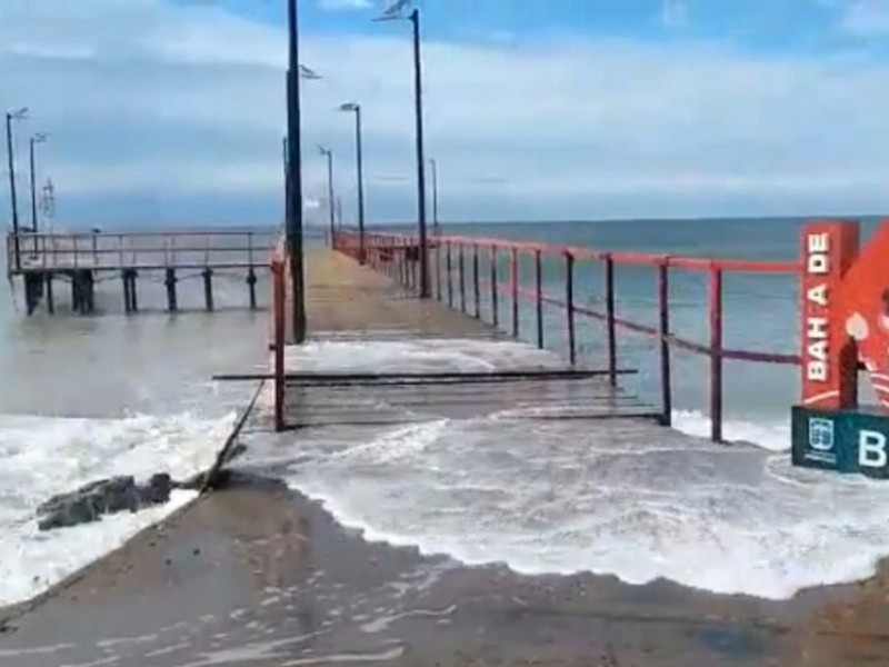 Monitorean marejada en Bahía de Kino por Huracán Kay