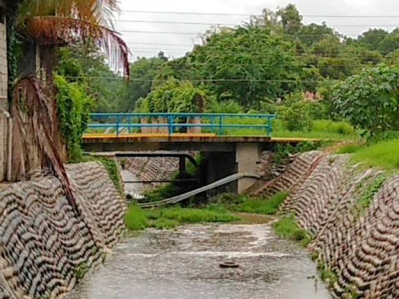 Monitorean nivel de los rios en la zona norte