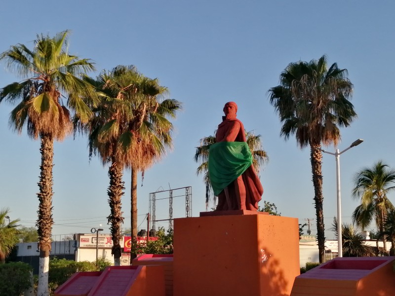 Monumentos se visten de verde por el 28s