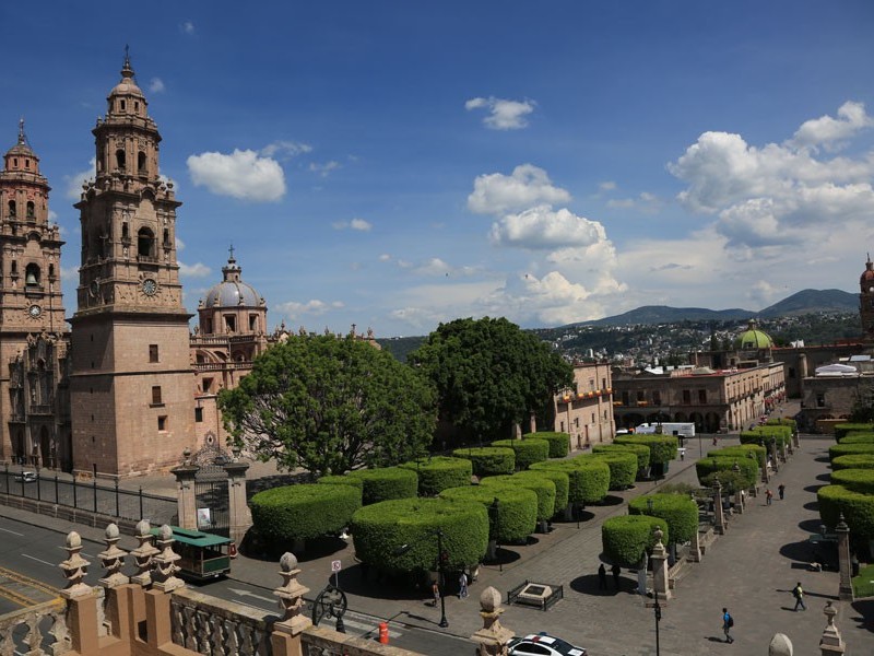 Morelia no acatará cierre total de negocios los domingos