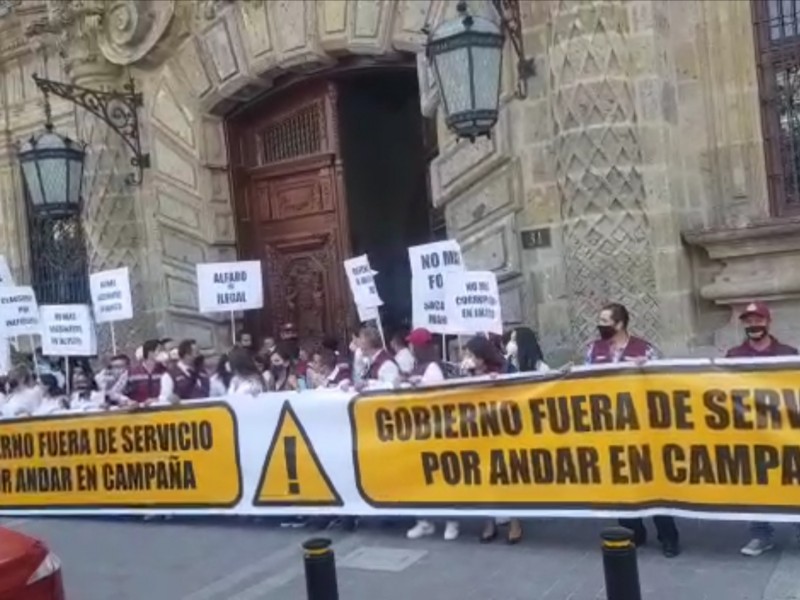 Morena clausura simbólicamente Palacio de Gobierno de Jalisco por campañas