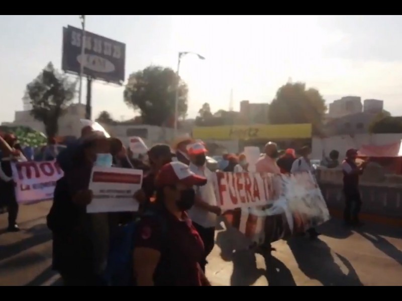 Morenistas marchan para impedir el registro de candidatos en IEE