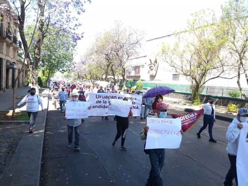 Morenistas protestan por imposición de candidaturas en Michoacán