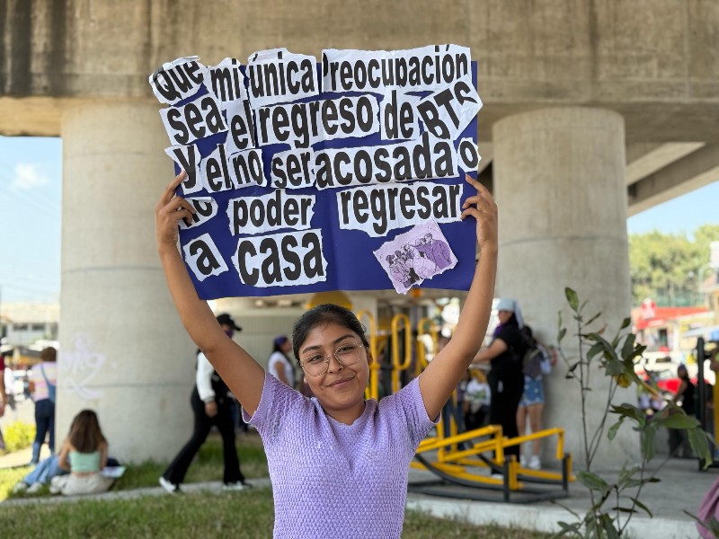 Morras Organizadas Xalapa marchan al  Palacio de Justicia