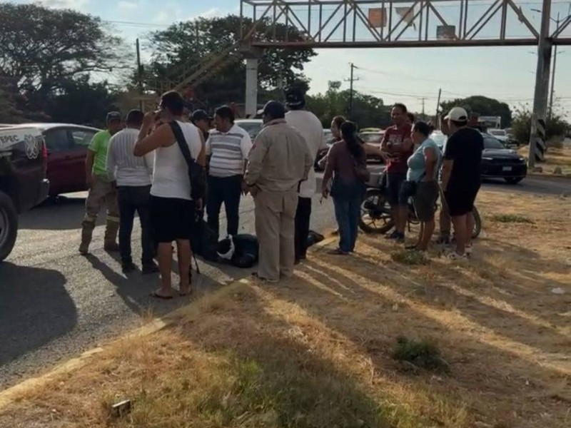 Motociclista atropellado en carretera de Salina Cruz-Tehuantepec esta mañana