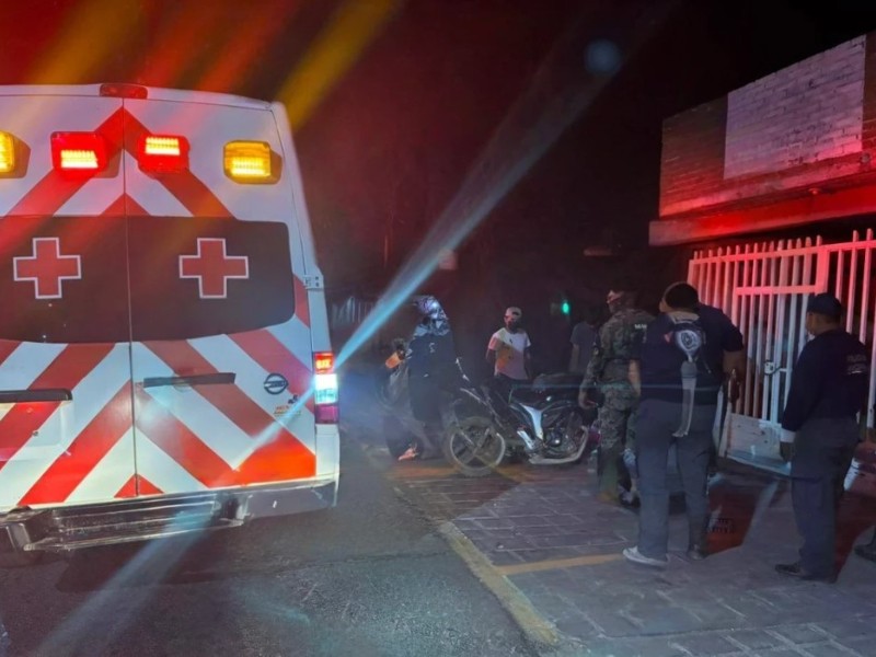 Motociclista derrapa cerca del Monumento de la Mujer de Tehuantepec