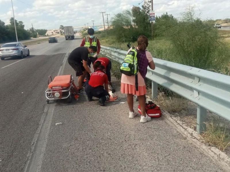 Motociclista resulta lesionado tras presunto choque con tráiler