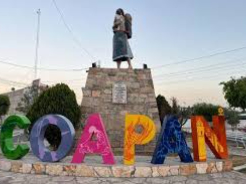 Motociclistas en Coapan compiten en 