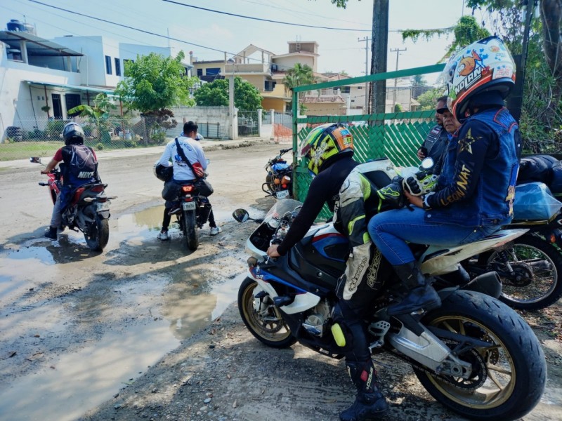 Motociclistas llegan a ruta turística de Tuxpan