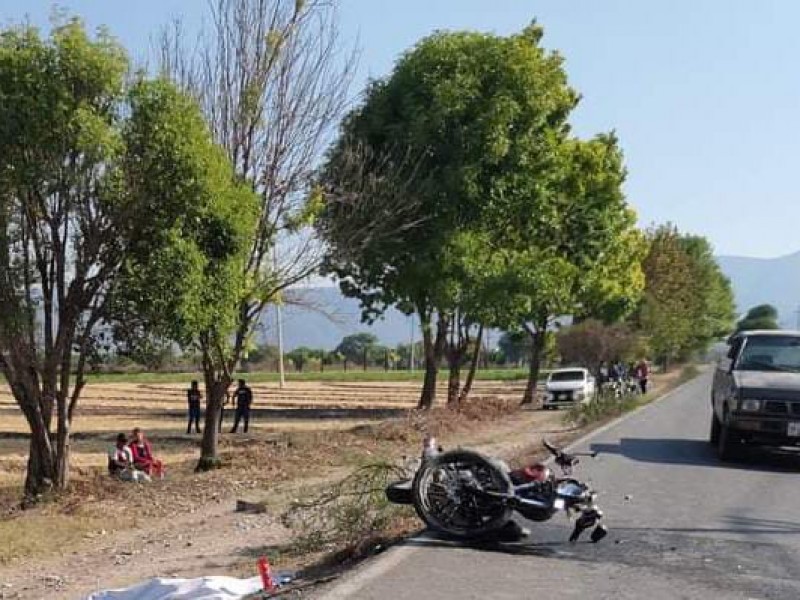Motociclistas sin medidas de seguridad al transitar en carreteras
