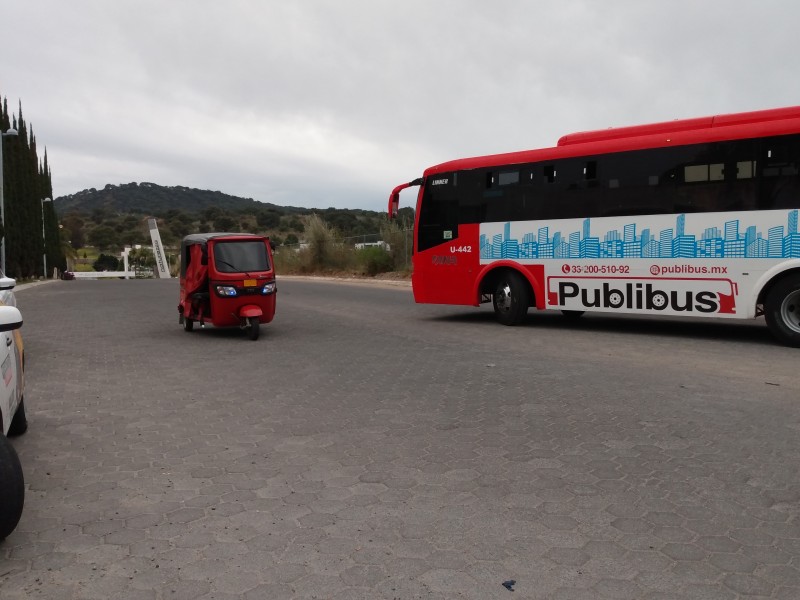 Mototaxis vs Rivers por boulevard Santa Anita