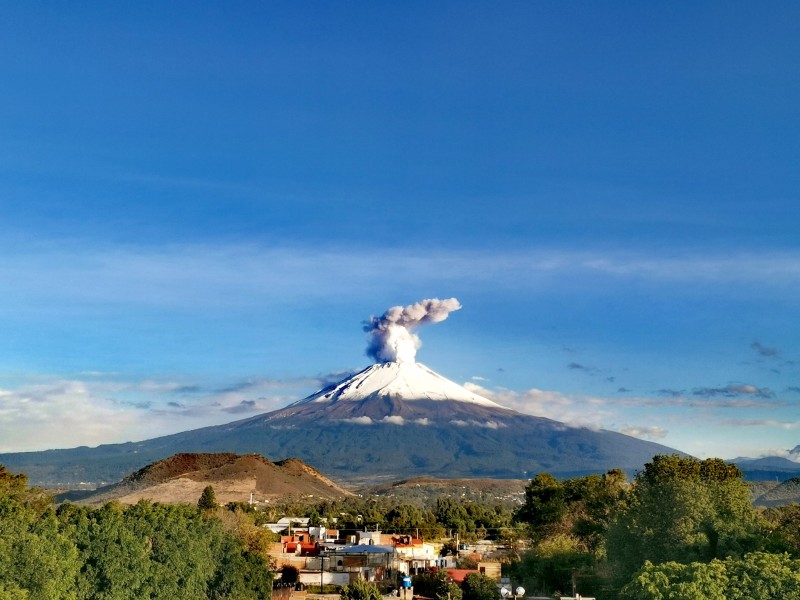 Muere alpinista tras explosión en el volcán Popocatépetl