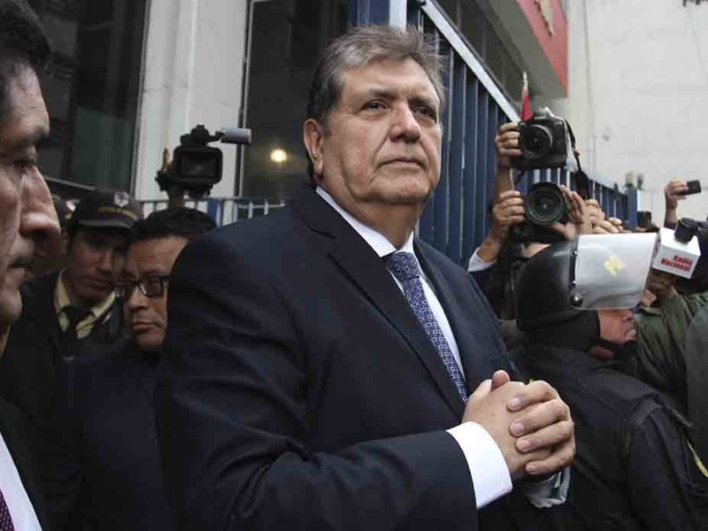 Muere el expresidente peruano Alan García; se disparó