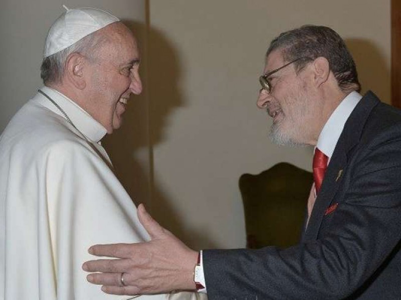 Muere el médico personal del papa, a causa de COVID-19