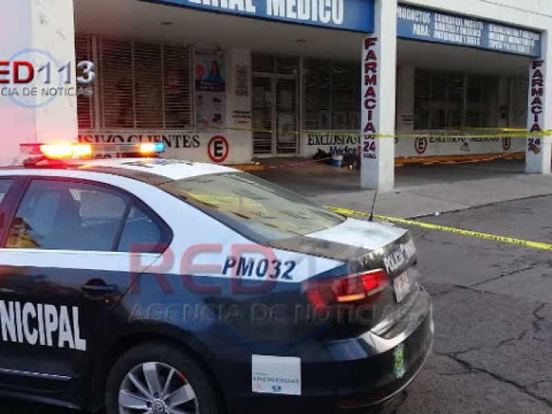 Muere hombre afuera de un hospital en Morelia
