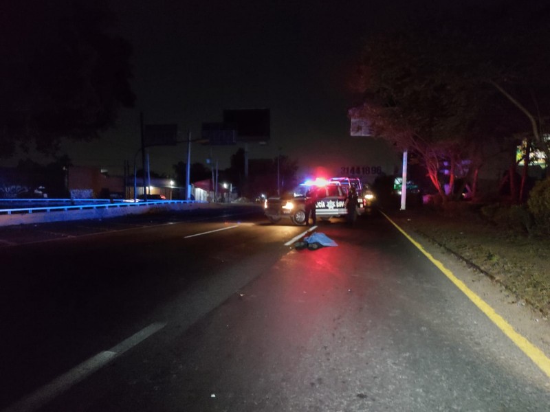 Muere hombre atropellado por urbano en carretera Chapala