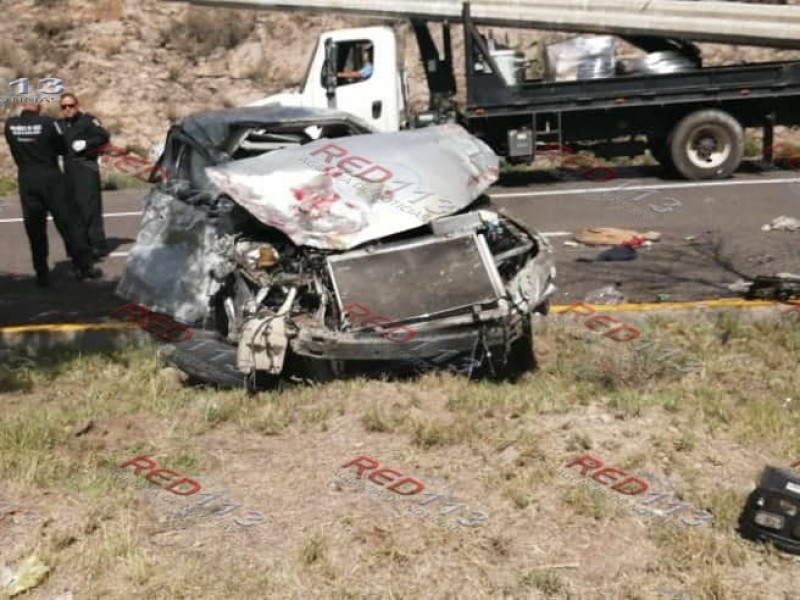 Muere hombre en accidente vehicular en carretera Morelia-Pátzcuaro