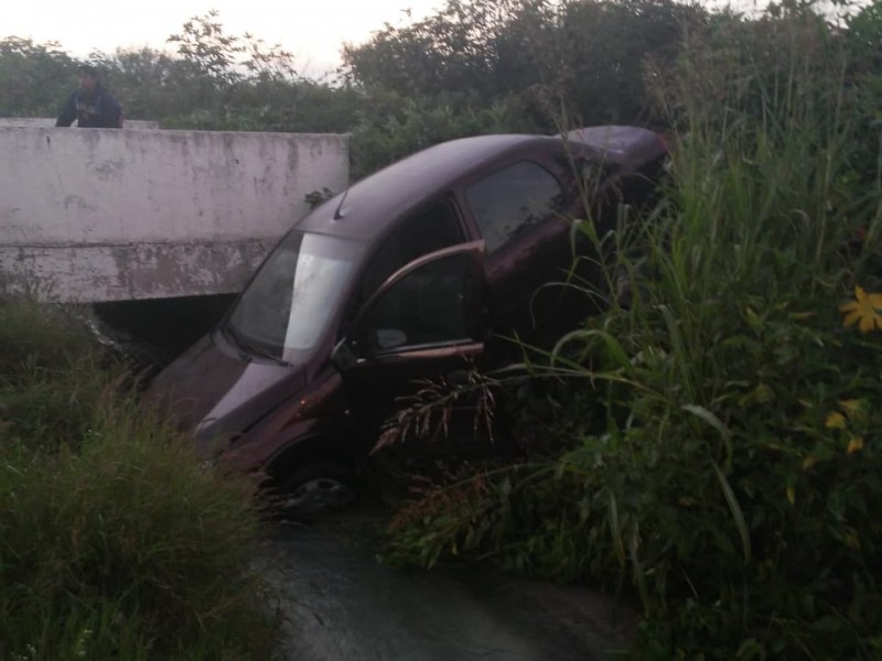 Muere hombre en accidente vial