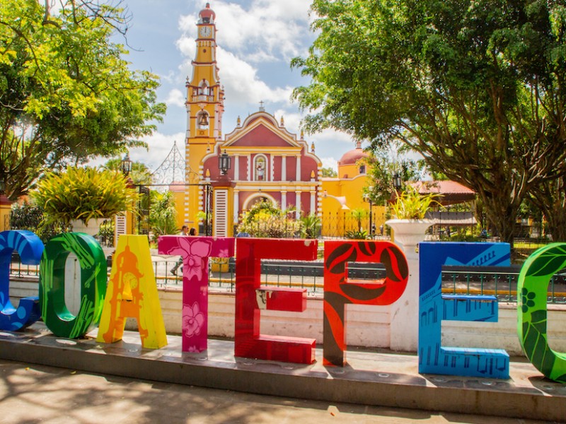 Muere hombre navajeado en Coatepec