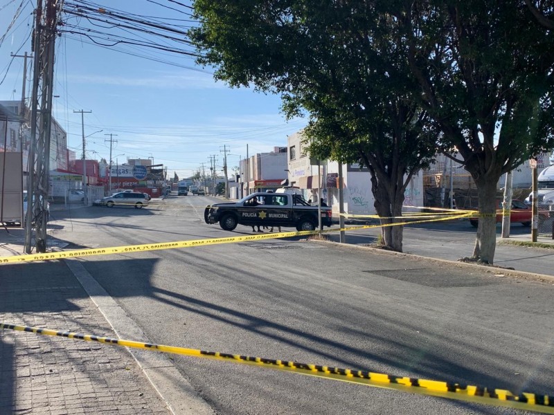 Muere indigente por causas naturales en Central de Abastos