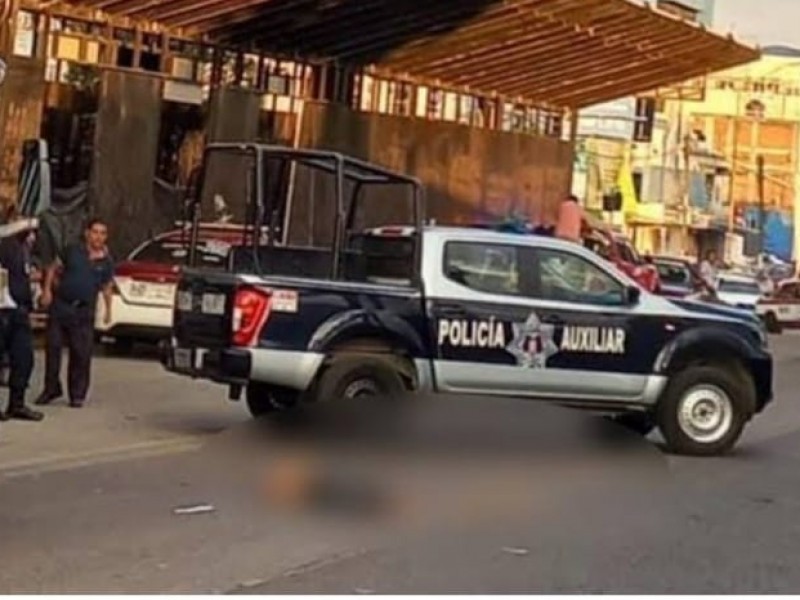 Muere joven que se lanzó de techo de Citybus Oaxaca