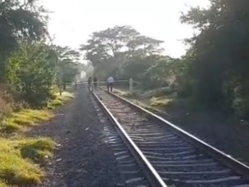 Muere masculino arrollado por el tren en La Albarrada