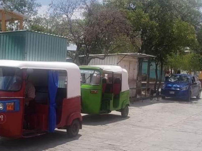 Muere menor tras salir proyectada de mototaxi en Huaquechula