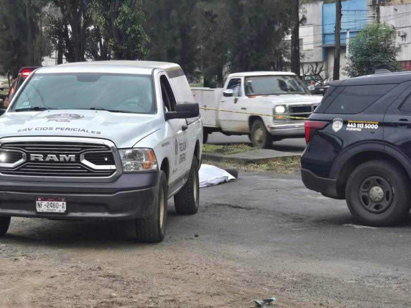 Muere motociclista tras derrapar en el libramiento norte de Morelia