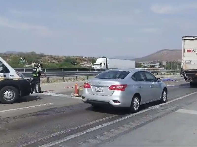 Muere mujer atropellada en la Autopista 57 en SJR