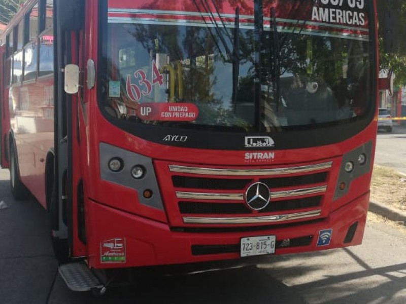 Muere mujer atropellada por urbano en Zapopan