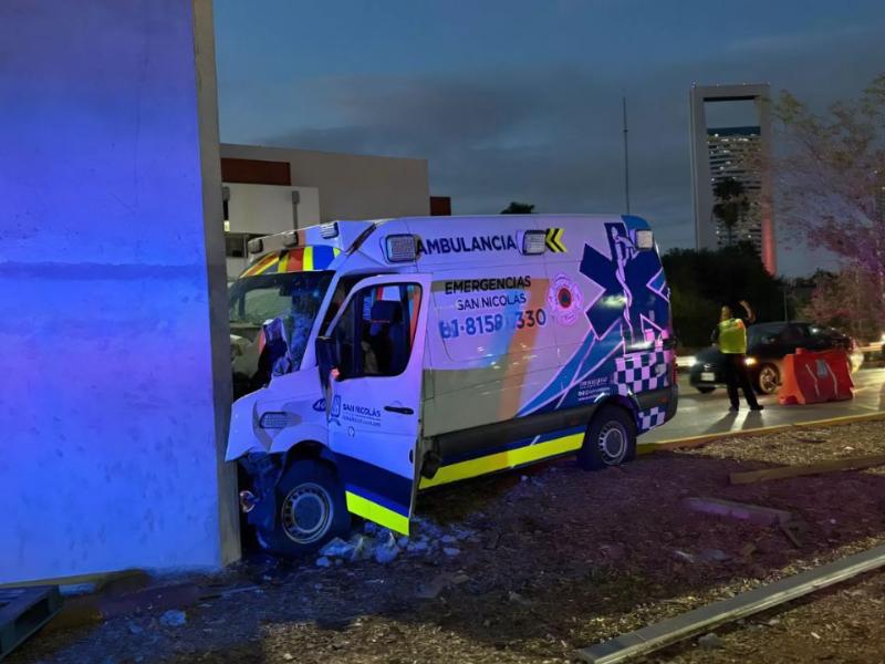 Muere paramédica de San Nicolás tras choque de ambulancia en Constitución