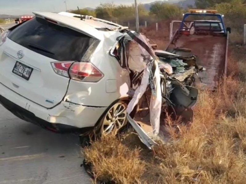 Muere pequeña de un año en accidente carretero