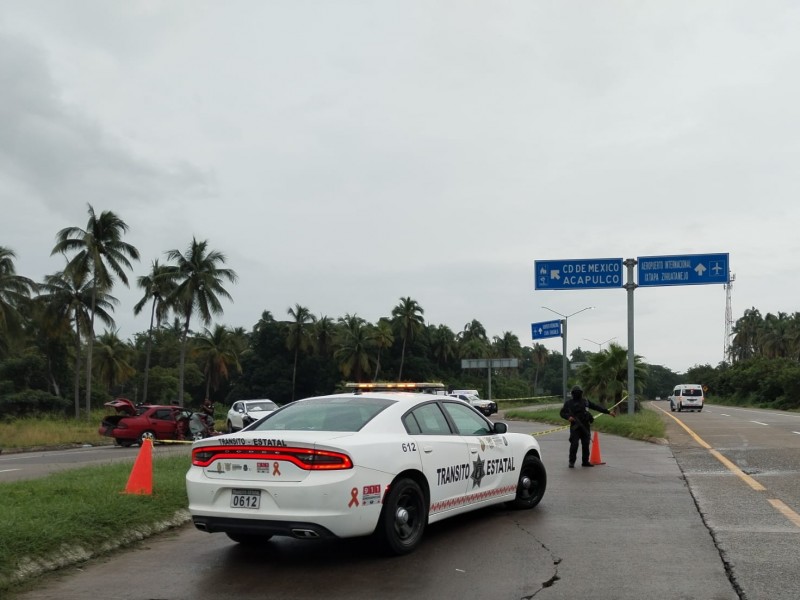 Muere un automovilista tras accidente en entronque playa Larga