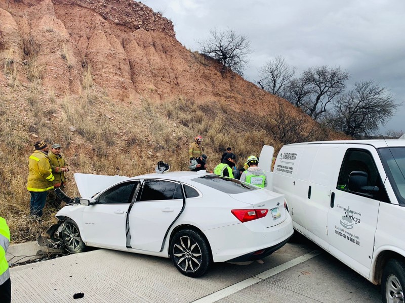 Mueren cinco personas en accidente carretero