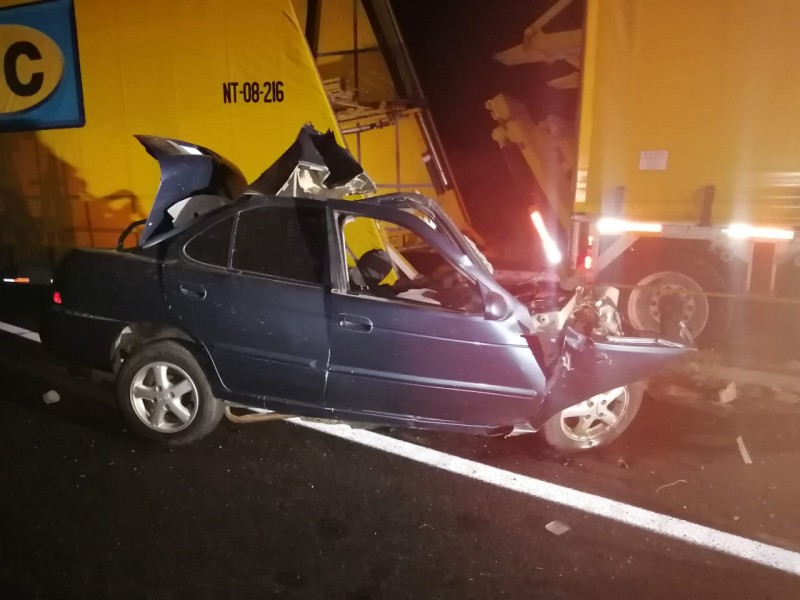 Mueren cuatro personas en accidente en la Autopista Siglo 21