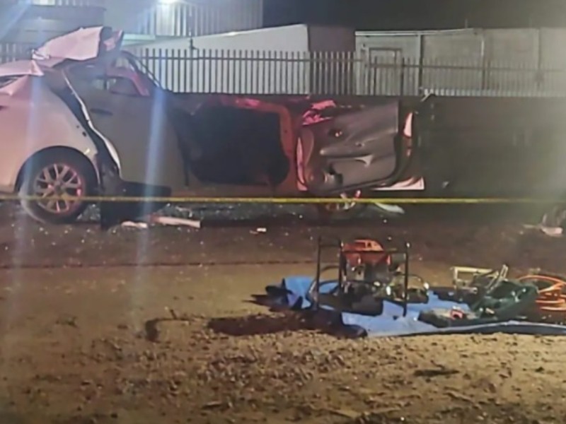 Mueren dos personas tras impactarse contra tráiler en la León-Silao