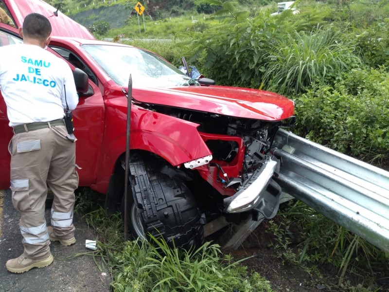 Mueren hombre y mujer en accidente carretero