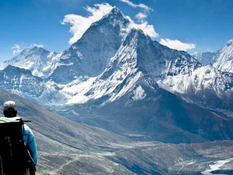 Mueren nueve alpinistas en el Himalaya