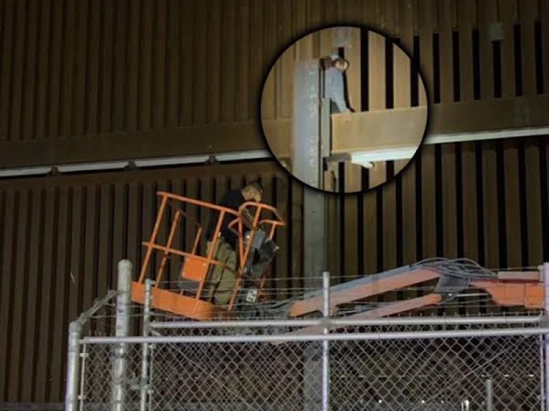 Mujer queda atrapada en muro fronterizo en Yuma