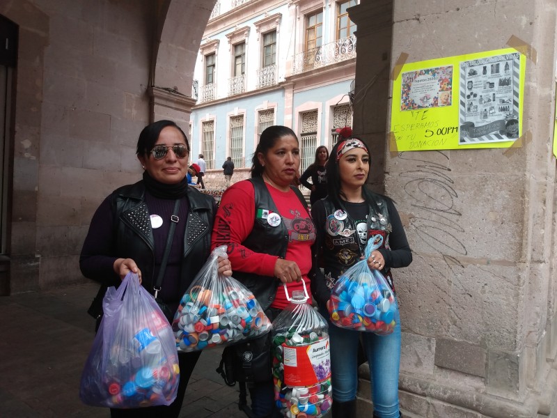 Mujeres bikers realizan colecta en favor de niños con cáncer